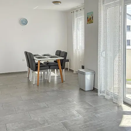 Appartamento 2 Bedroom Pet Friendly In
