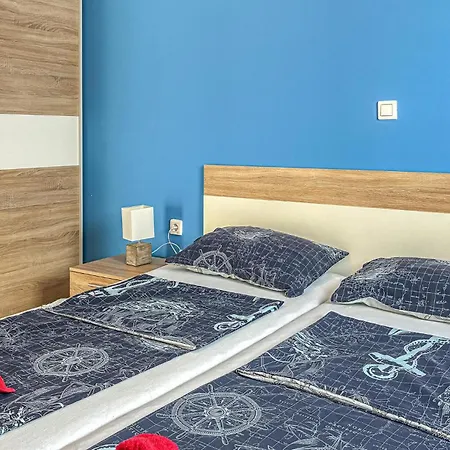 2 Bedroom Pet Friendly In